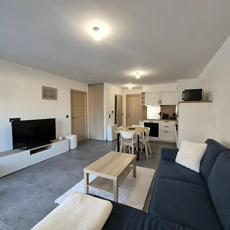 2p Centre, Balcon & Parking Lejlighed *