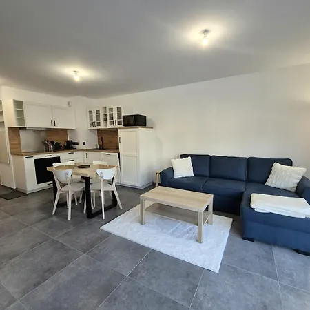 2p Centre, Balcon & Parking