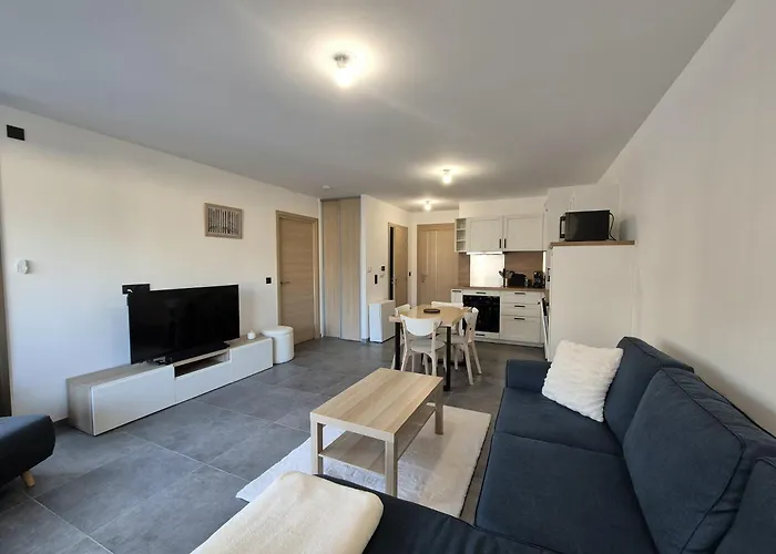 2p Centre, Balcon & Parking Lejlighed *