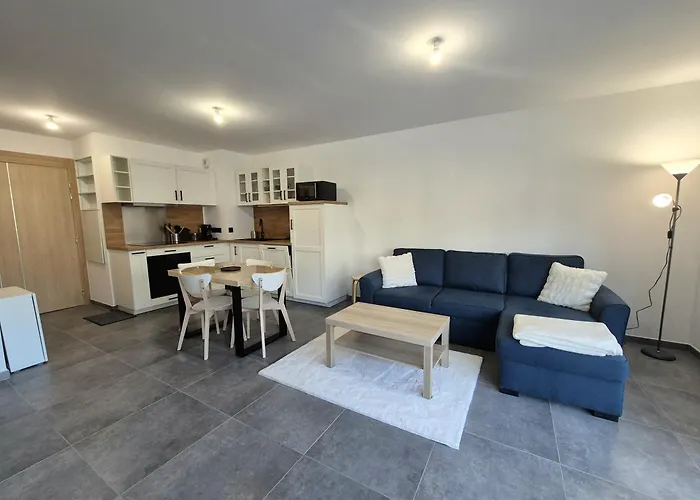 2p Centre, Balcon & Parking
